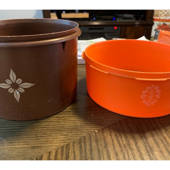 Fun Vintage Tupperware Canisters- Missing Lids - Picture 1 of 4